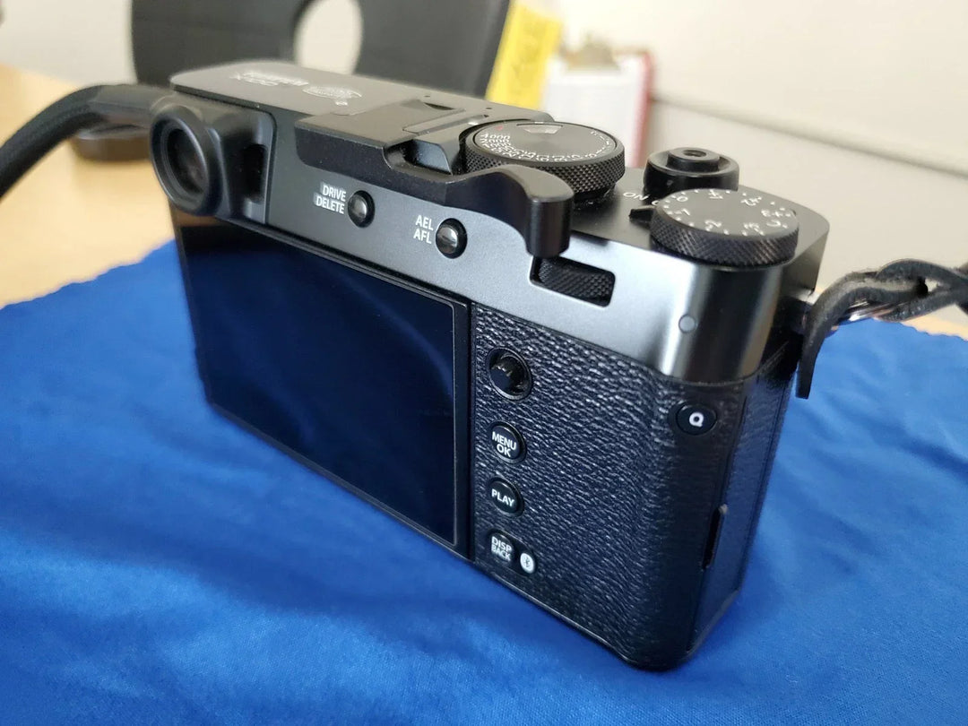 MINT Fujifilm X100VI Camera, 800 Shutter Actions, Under Warranty, Box w/ Papers