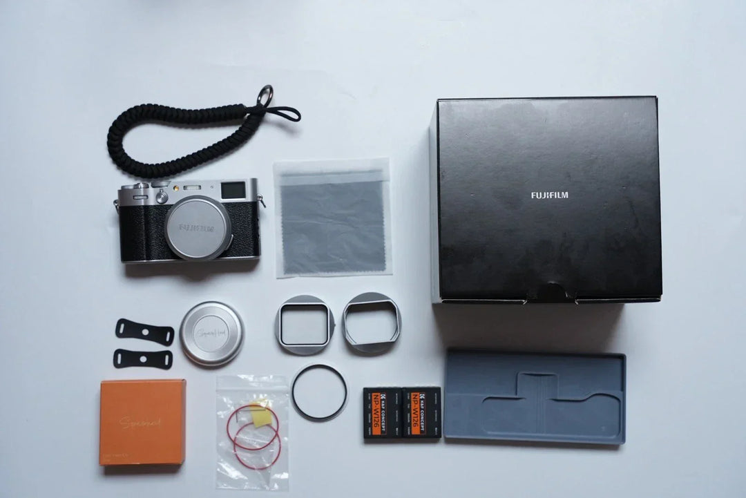 Fujifilm X100VI Silver + Box & Accessories | 23mm f/2 | Excellent Condition ✅